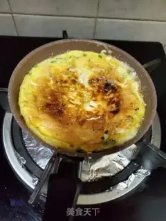 Make Shrimp fried eggs step 4