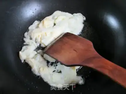 Make Eggs and green rice noodles step 3