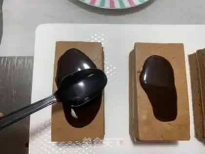 Make Chocolate noodle cake step 23
