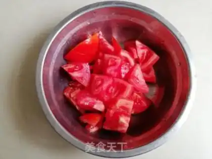 Make Western red soup step 0