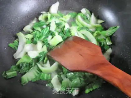 Make Eggs and green rice noodles step 6