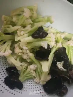 Make Spicy bouquets and wood step 0