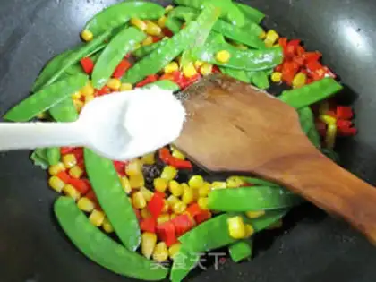 Make Three Dutch beans step 5