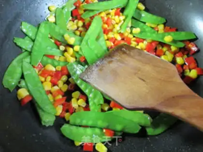 Make Three Dutch beans step 6