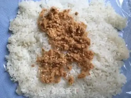 Make The meat pine tea and the rice step 2