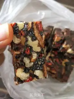 Make A simple handmade glue cake step 10