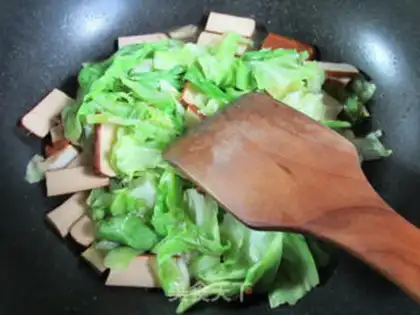 Make Eggs and broccoli step 9