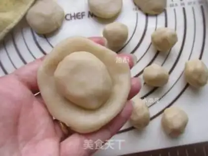 Make Lotus souffle step 3