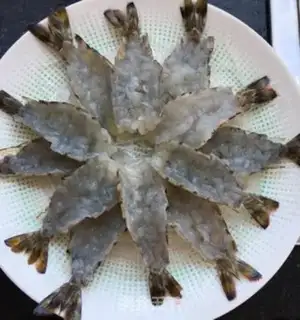 Make Shrimp with garlic powder fan step 10