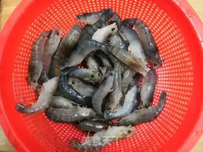 Make Garlic shrimp step 1