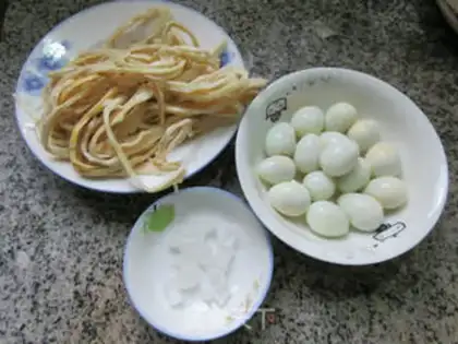 Make Water and eggs step 0