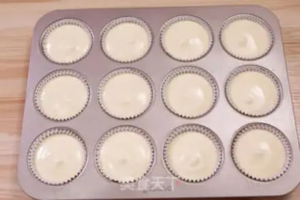 Make Butter cupcakes step 8