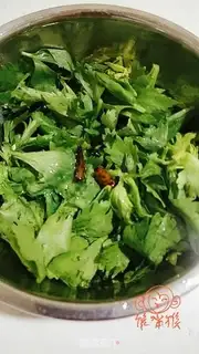Make Celery leaves step 4