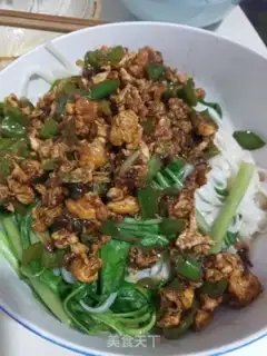 Make Egg sauce noodles step 4