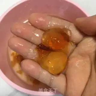Make Peach and silver spoons step 0