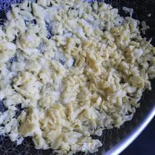 Make Scrambled eggs step 3