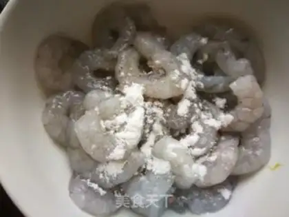 Make Wrinkled pretzels and shrimp step 2