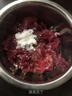 Make Pretzel beef step 1