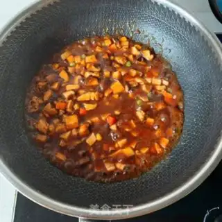Make Black pepper mushroom chicken rice step 7