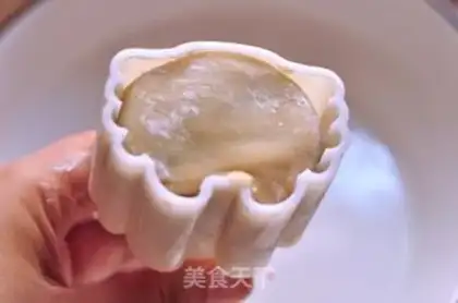 Make Crab moon cake step 5