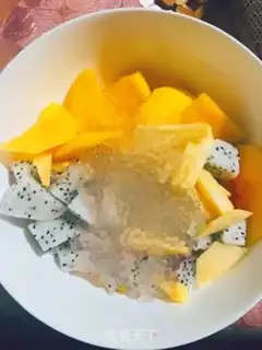 Make Sour yogurt simil fruit step 1