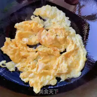 Make Shrimp-covered eggs step 4