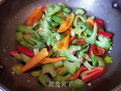 Make Sweet peppers and bitter melons step 5
