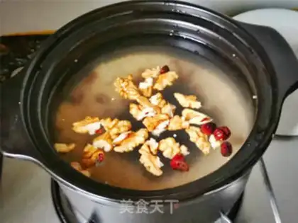 Make Porridge of quinoa walnuts step 3