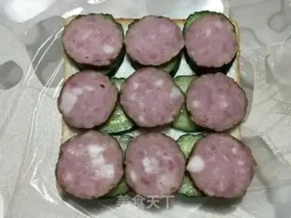 Make Red intestinal fruit sandwich step 5