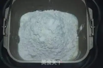 Make Chinese coconut snack step 1