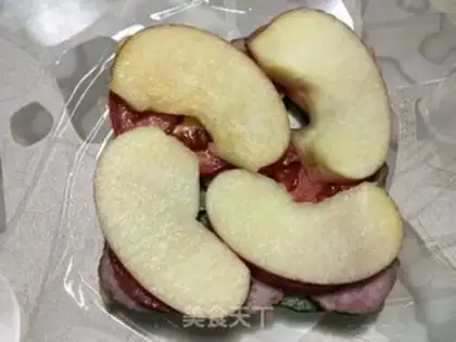 Make Red intestinal fruit sandwich step 7