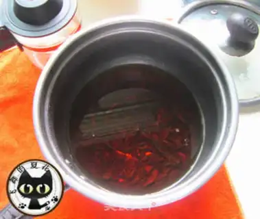 Make Homemade pearl milk tea step 4