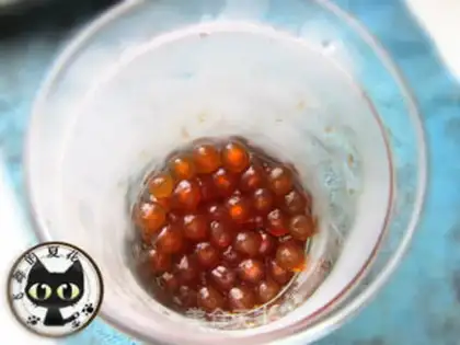 Make Homemade pearl milk tea step 5