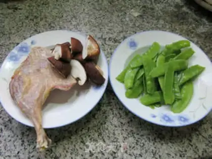 Make Frozen mushrooms. Dutch beans for duck legs step 0