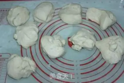 Make Chinese coconut snack step 5
