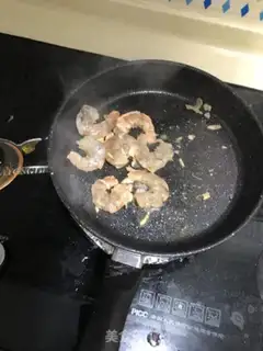 Make Shrimp noodles step 4