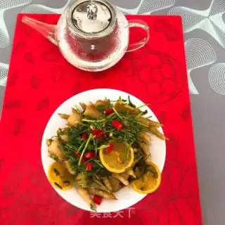 Make A chicken claw with lemon step 5