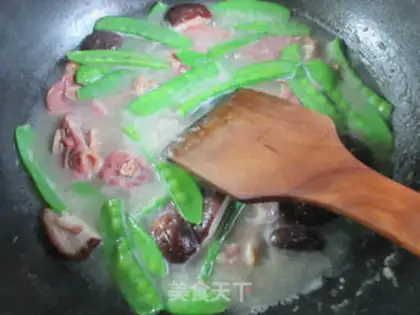 Make Frozen mushrooms. Dutch beans for duck legs step 5