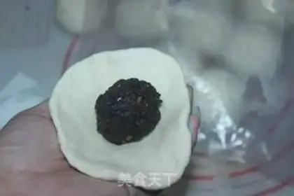 Make The date mud bun step 4