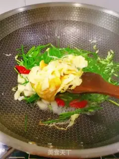 Make Scrambled eggs step 5