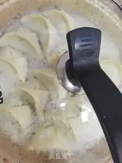 Make Ice pot sticker step 4