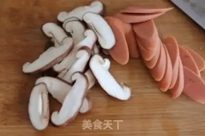 Make Tomato egg noodles step 1