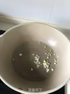 Make Tomato egg soup step 0