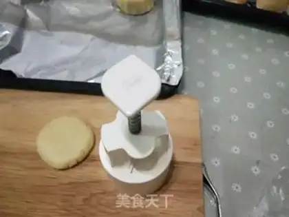 Make A broad yolk step 22