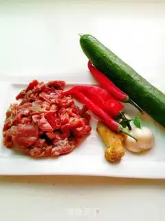Make Cucumber beef step 0