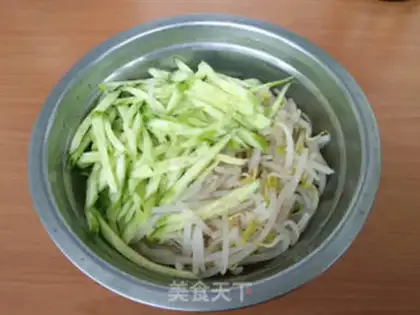 Make Squirt cucumber sprouts step 5
