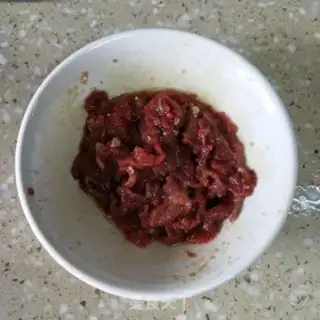 Make Beef fried celery step 0