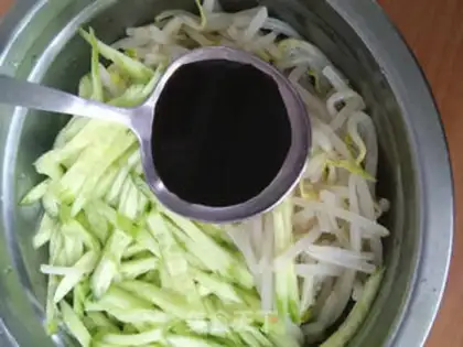 Make Squirt cucumber sprouts step 6