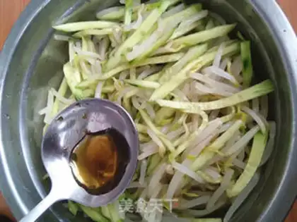 Make Squirt cucumber sprouts step 7
