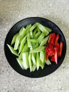 Make Beef fried celery step 2